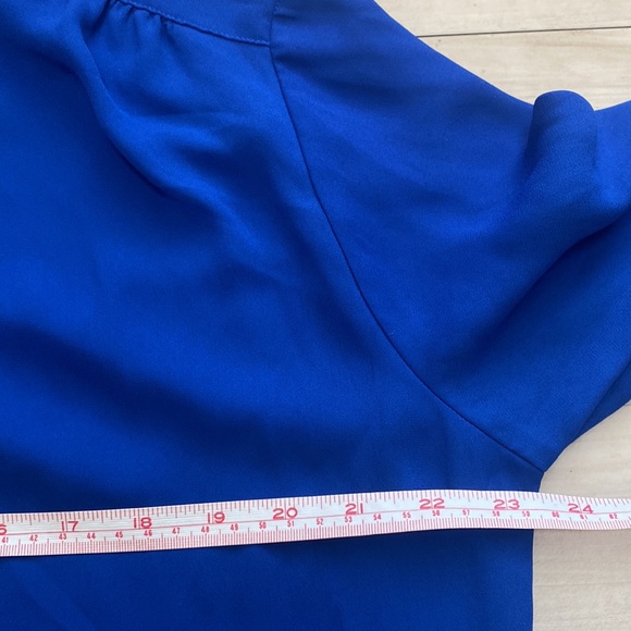 Covington Womens 1X Blue Button Front Blouse. Blue color. Long Sleeve or rolled. - Picture 11 of 12